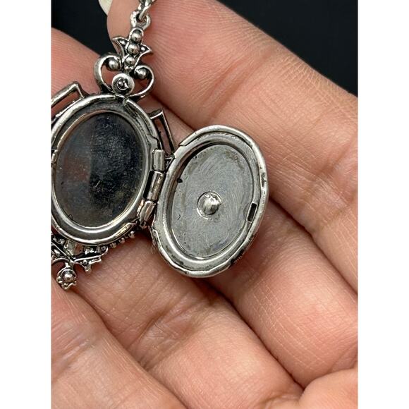 Vintage ART Double Strand Necklace with Locket Pendant - Picture 10 of 11